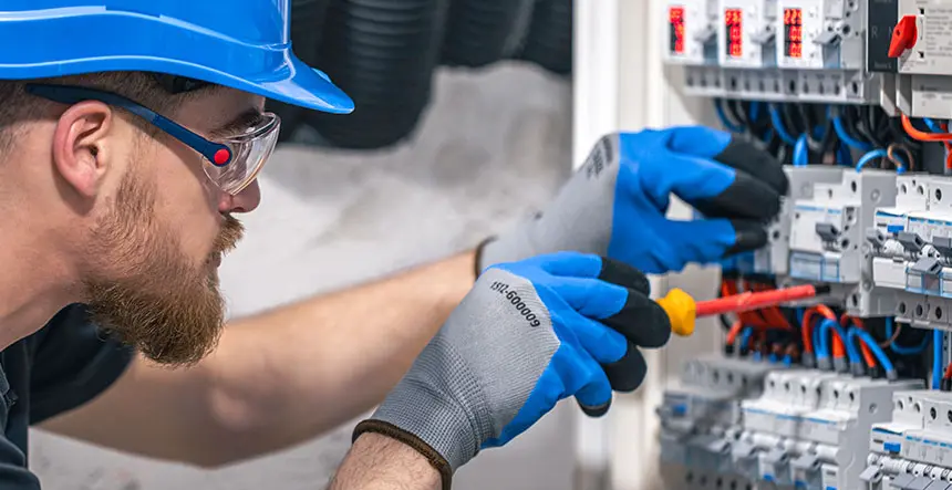Qué es la electricidad industrial y por qué es clave